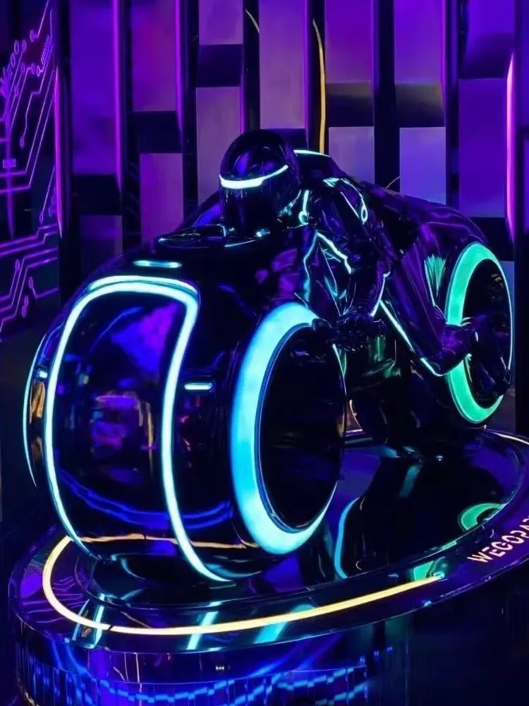 Resin Gaming-Room Sculpture Floor Lamp — E-Sports Interior — view 8