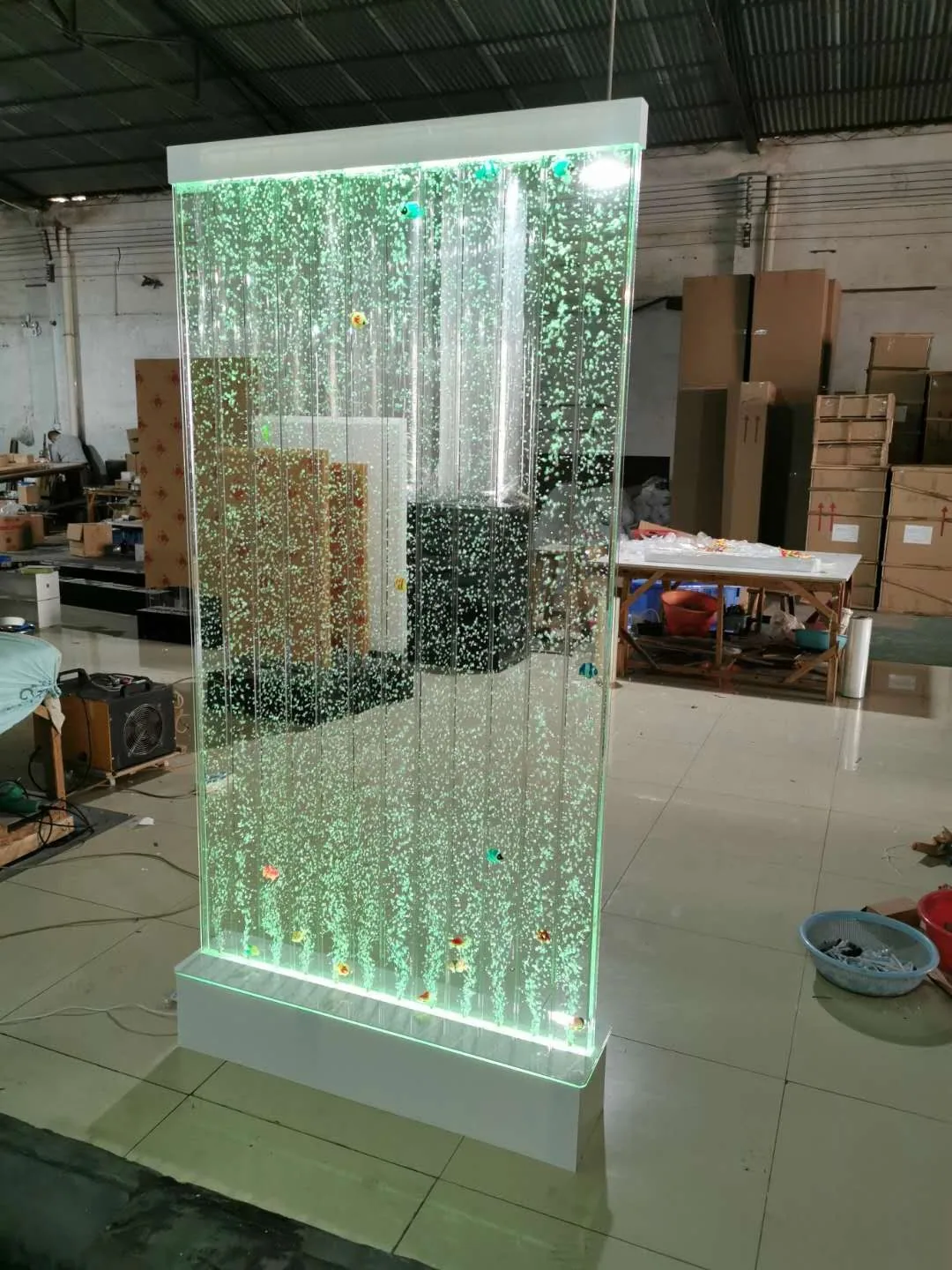 Acrylic Aquarium Screen — Bubble & Water Column — view 8